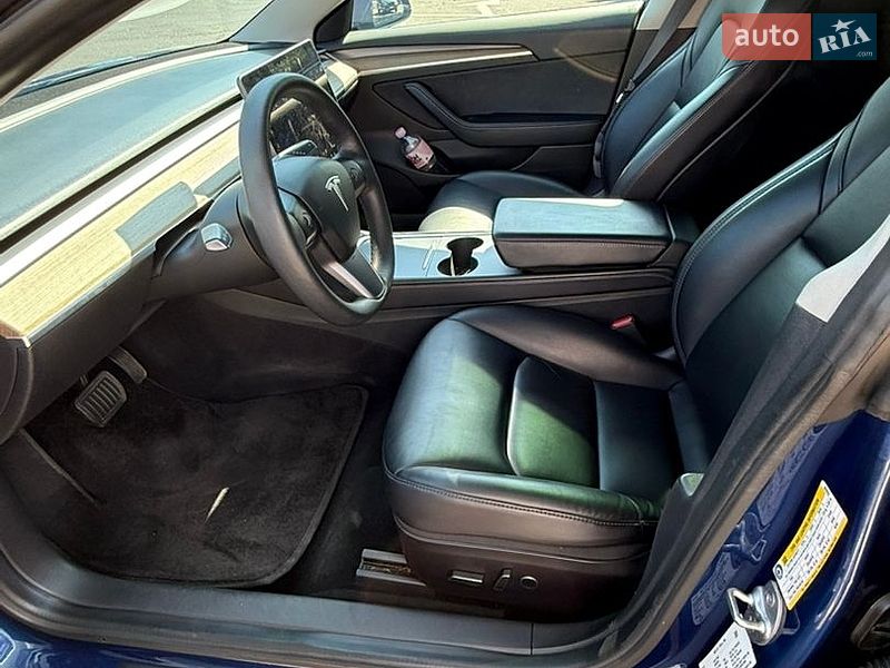 Седан Tesla Model 3 2021 в Одесі