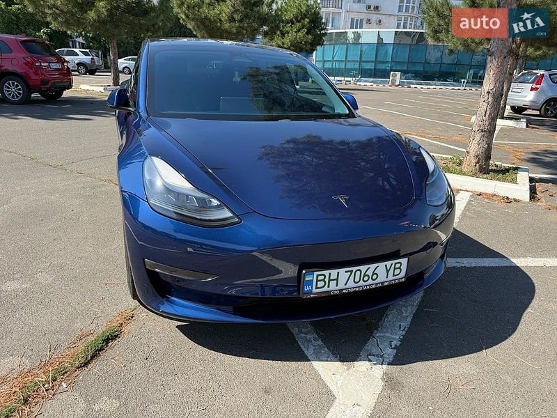 Седан Tesla Model 3 2021 в Одесі