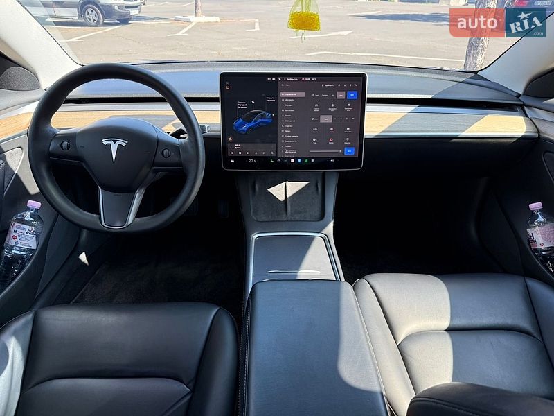 Седан Tesla Model 3 2021 в Одесі