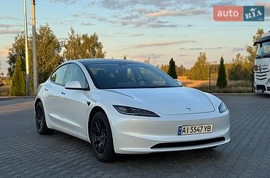 Tesla Model 3  2024