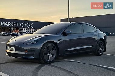 Tesla Model 3  2023