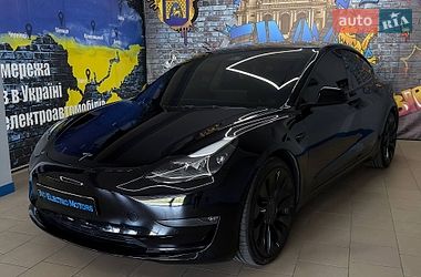 Tesla Model 3  2022