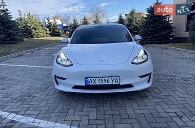 Tesla Model 3  2023