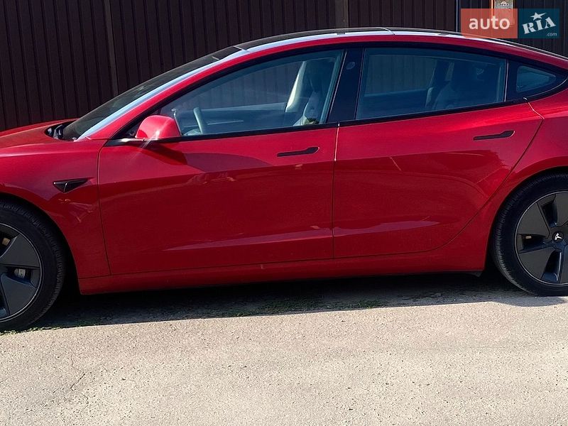 Седан Tesla Model 3 2021 в Харкові фото Седан Tesla Model 3 2021 в Харкові