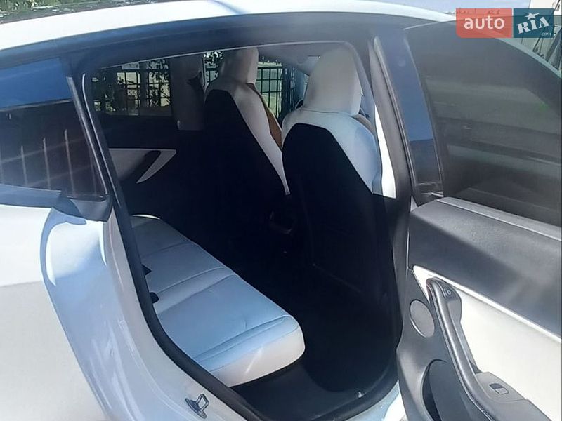 Седан Tesla Model 3 2022 в Одессе