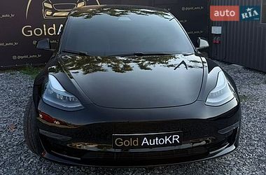 tesla model-3 2021 в Кривий Ріг від про продавця Дмитро Юрійович Камянський tesla model-3 2021 в Кривий Ріг від професійного продавця Дмитро Юрійович Камянський