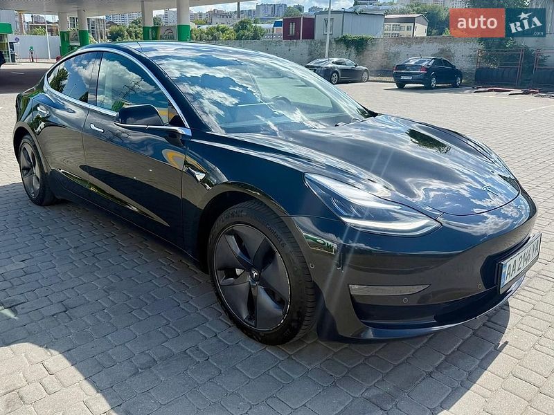 Tesla Model 3 2019