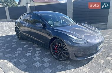 Tesla Model 3  2020