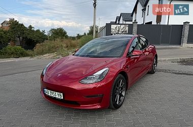 Tesla Model 3  2022