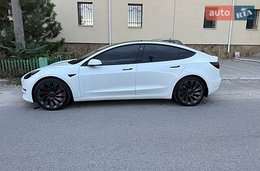 Седан Tesla Model 3 2021 в Дніпрі