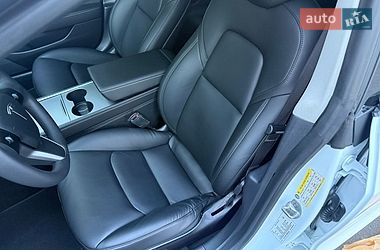 Седан Tesla Model 3 2021 в Дніпрі