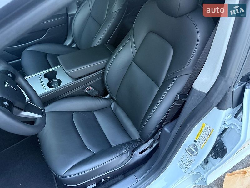 Седан Tesla Model 3 2021 в Дніпрі