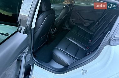 Седан Tesla Model 3 2021 в Дніпрі
