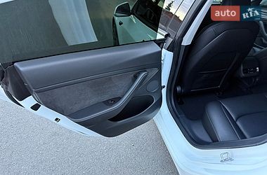 Седан Tesla Model 3 2021 в Дніпрі