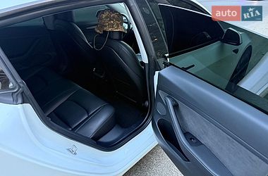 Седан Tesla Model 3 2021 в Дніпрі