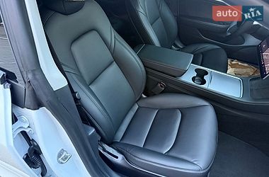 Седан Tesla Model 3 2021 в Дніпрі