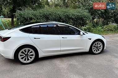 Седан Tesla Model 3 2021 в Кривом Роге