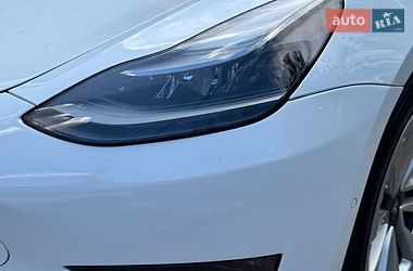 Седан Tesla Model 3 2021 в Кривом Роге