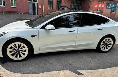 Седан Tesla Model 3 2021 в Кривом Роге