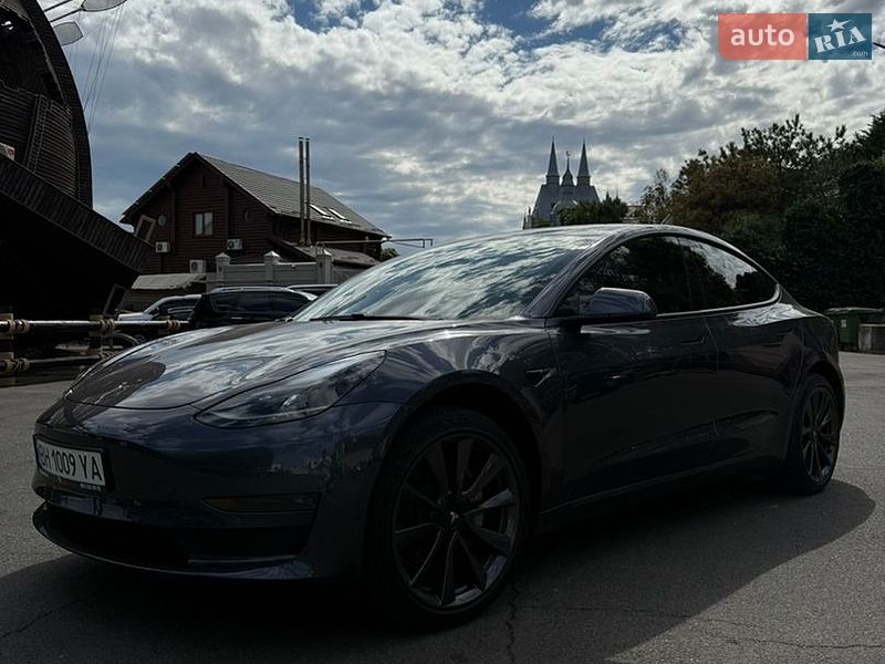 Седан Tesla Model 3 2021 в Одессе