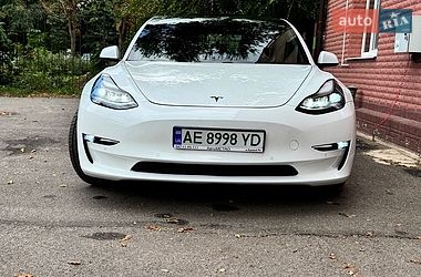 Седан Tesla Model 3 2021 в Кривом Роге