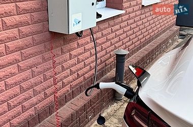 Седан Tesla Model 3 2021 в Кривом Роге