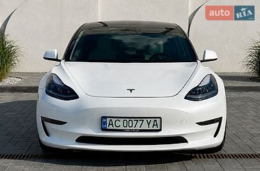 Седан Tesla Model 3 2021 в Луцьку