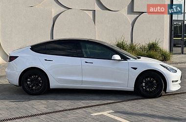 Седан Tesla Model 3 2021 в Луцьку