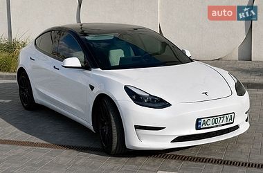 Седан Tesla Model 3 2021 в Луцьку