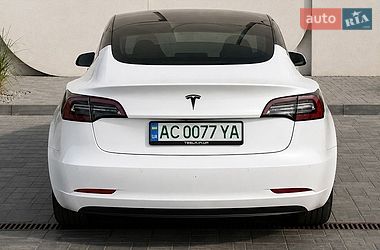 Седан Tesla Model 3 2021 в Луцьку