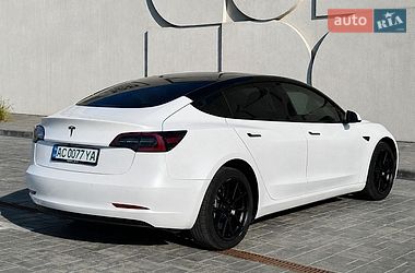 Седан Tesla Model 3 2021 в Луцьку