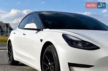 Седан Tesla Model 3 2021 в Луцьку