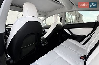 Седан Tesla Model 3 2021 в Луцьку