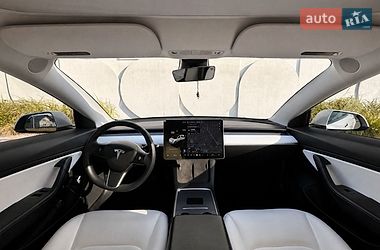 Седан Tesla Model 3 2021 в Луцьку