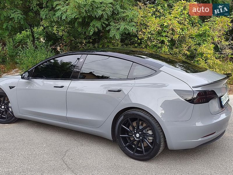 Седан Tesla Model 3 2019 в Києві