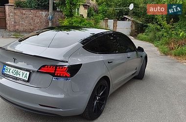 Седан Tesla Model 3 2019 в Києві