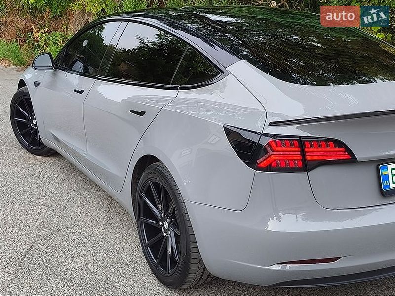 Седан Tesla Model 3 2019 в Києві