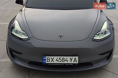 Седан Tesla Model 3 2019 в Києві