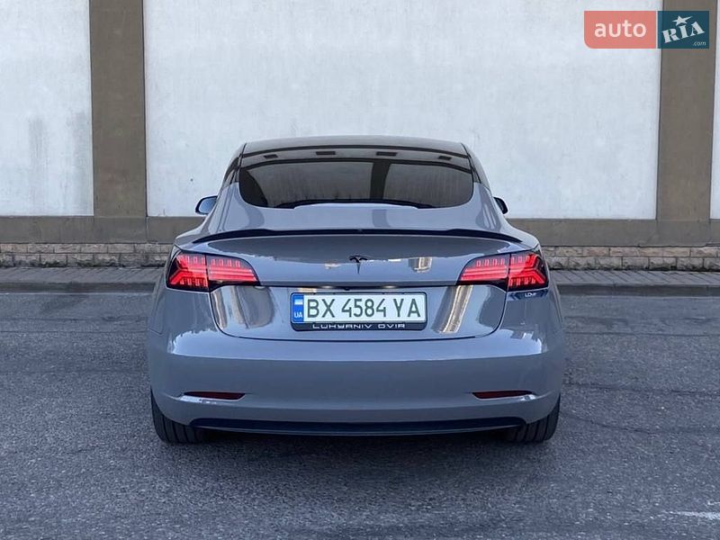 Седан Tesla Model 3 2019 в Києві