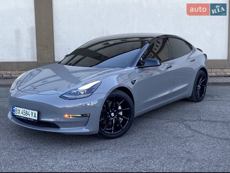 Седан Tesla Model 3 2019 в Києві