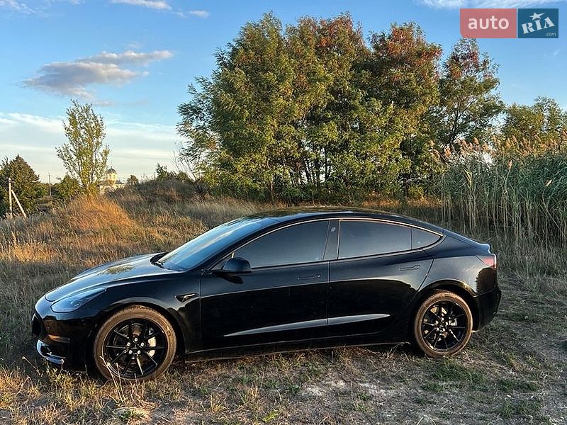 Седан Tesla Model 3 2023 в Львове Седан Tesla Model 3 2023 в Львове