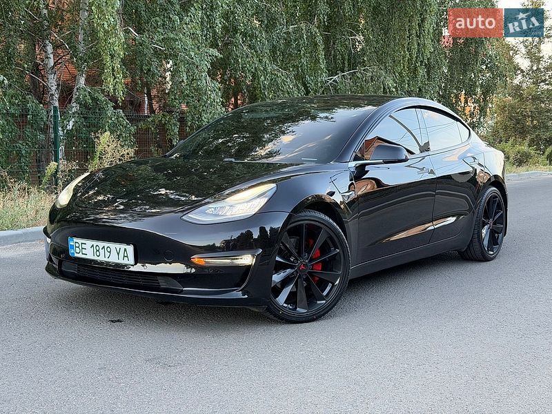Седан Tesla Model 3 2018 в Миколаєві