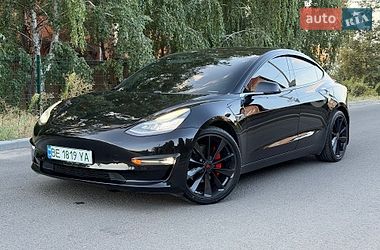 Tesla Model 3  2018