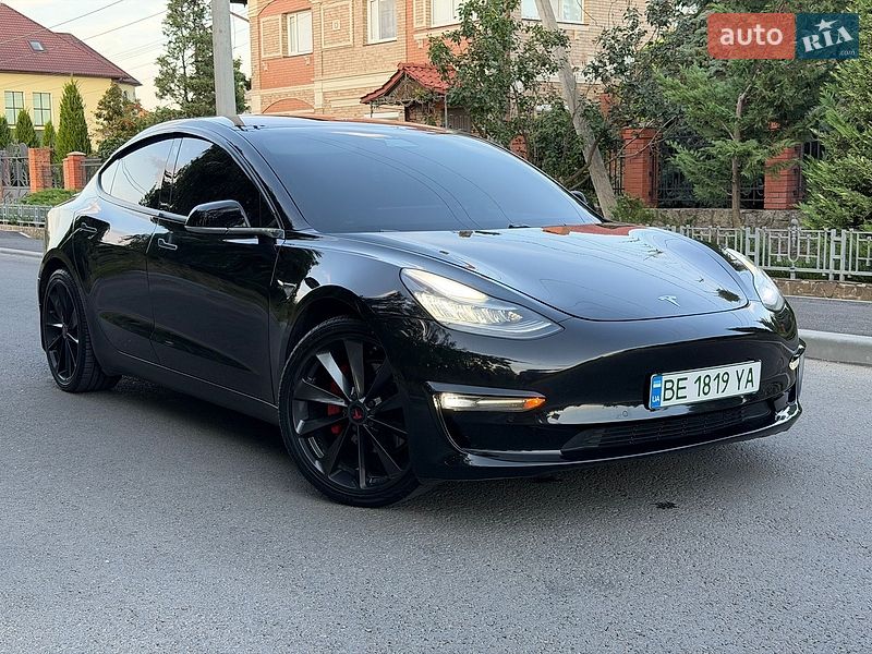 Седан Tesla Model 3 2018 в Миколаєві