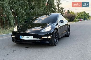 Седан Tesla Model 3 2018 в Миколаєві
