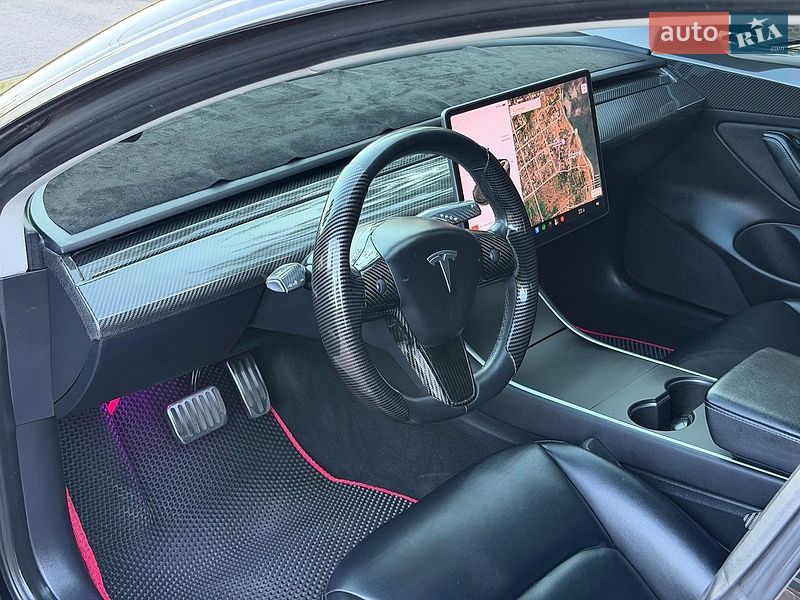 Седан Tesla Model 3 2018 в Миколаєві