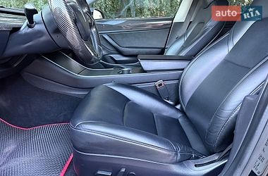 Седан Tesla Model 3 2018 в Миколаєві