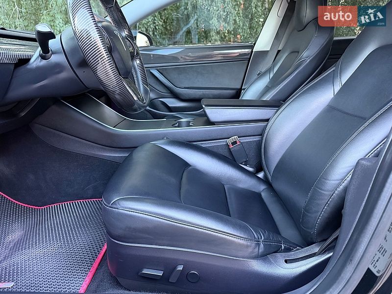 Седан Tesla Model 3 2018 в Миколаєві