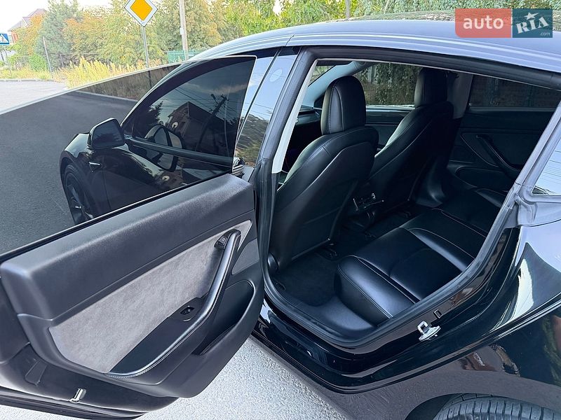 Седан Tesla Model 3 2018 в Миколаєві