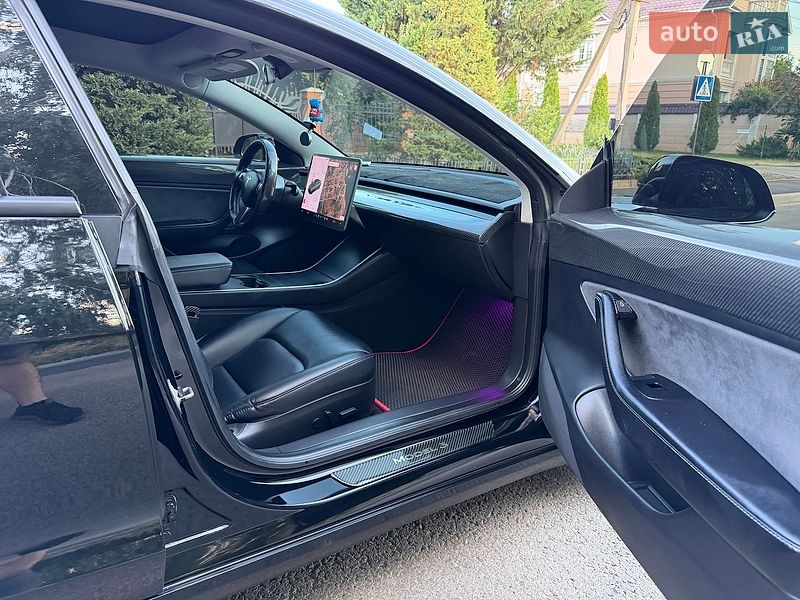 Седан Tesla Model 3 2018 в Миколаєві